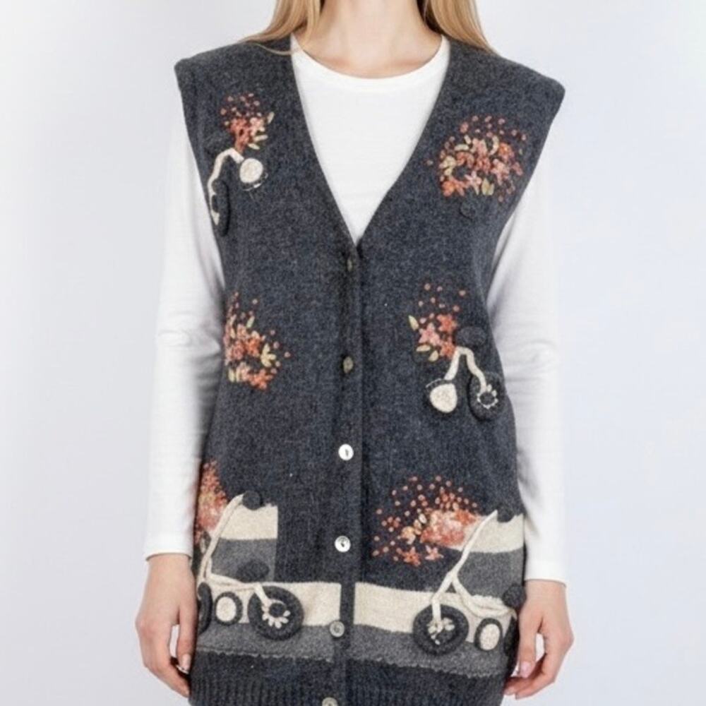 Gardenr Women's Vintage Grannycore Wool Blend Sweater Vest Medium Gray